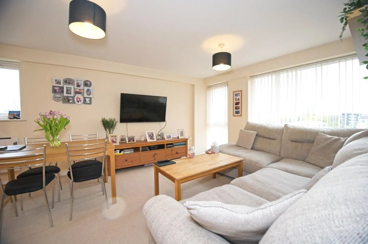 Overstone Court, CARDIFF, South Glamorgan, CF10, photo 3