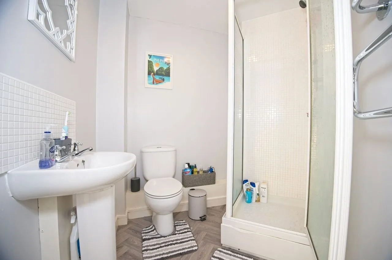 Overstone Court, CARDIFF, South Glamorgan, CF10, photo 10