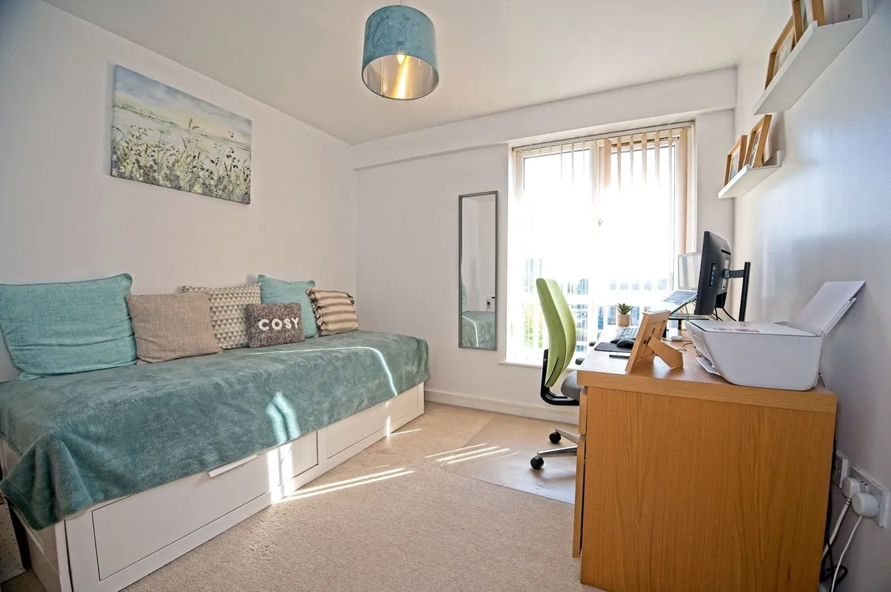 Overstone Court, CARDIFF, South Glamorgan, CF10, photo 13