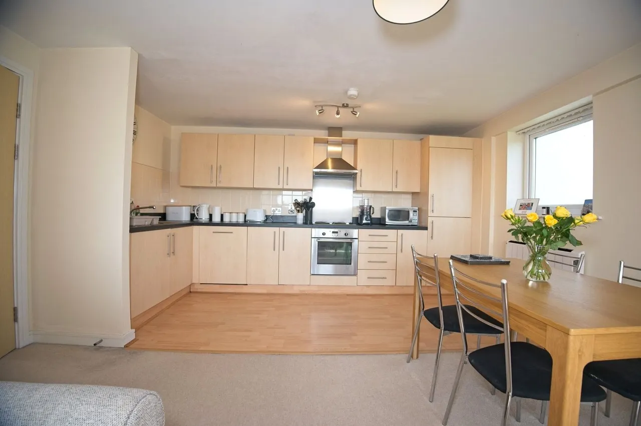 Overstone Court, CARDIFF, South Glamorgan, CF10, photo 6