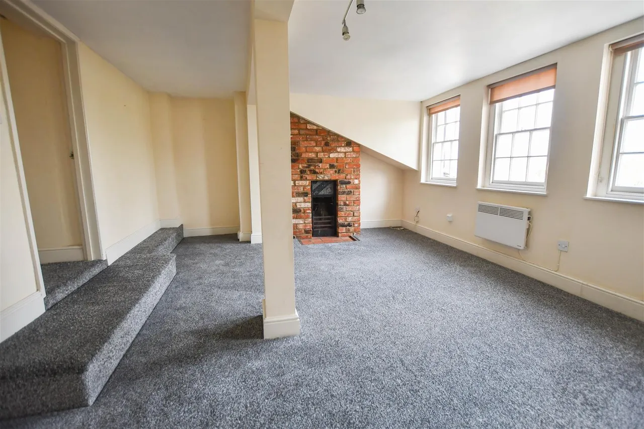 St. Marys Square, Newmarket, CB8, photo 2