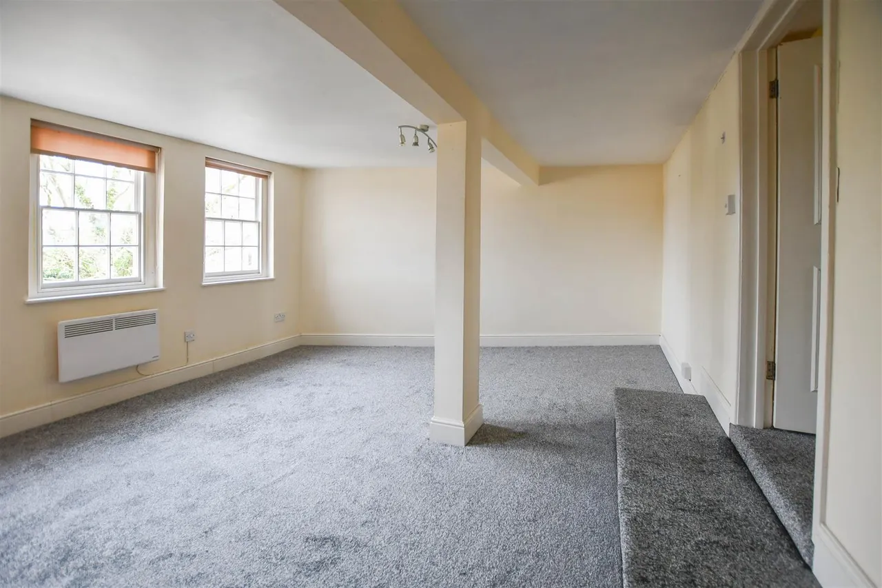 St. Marys Square, Newmarket, CB8, photo 6