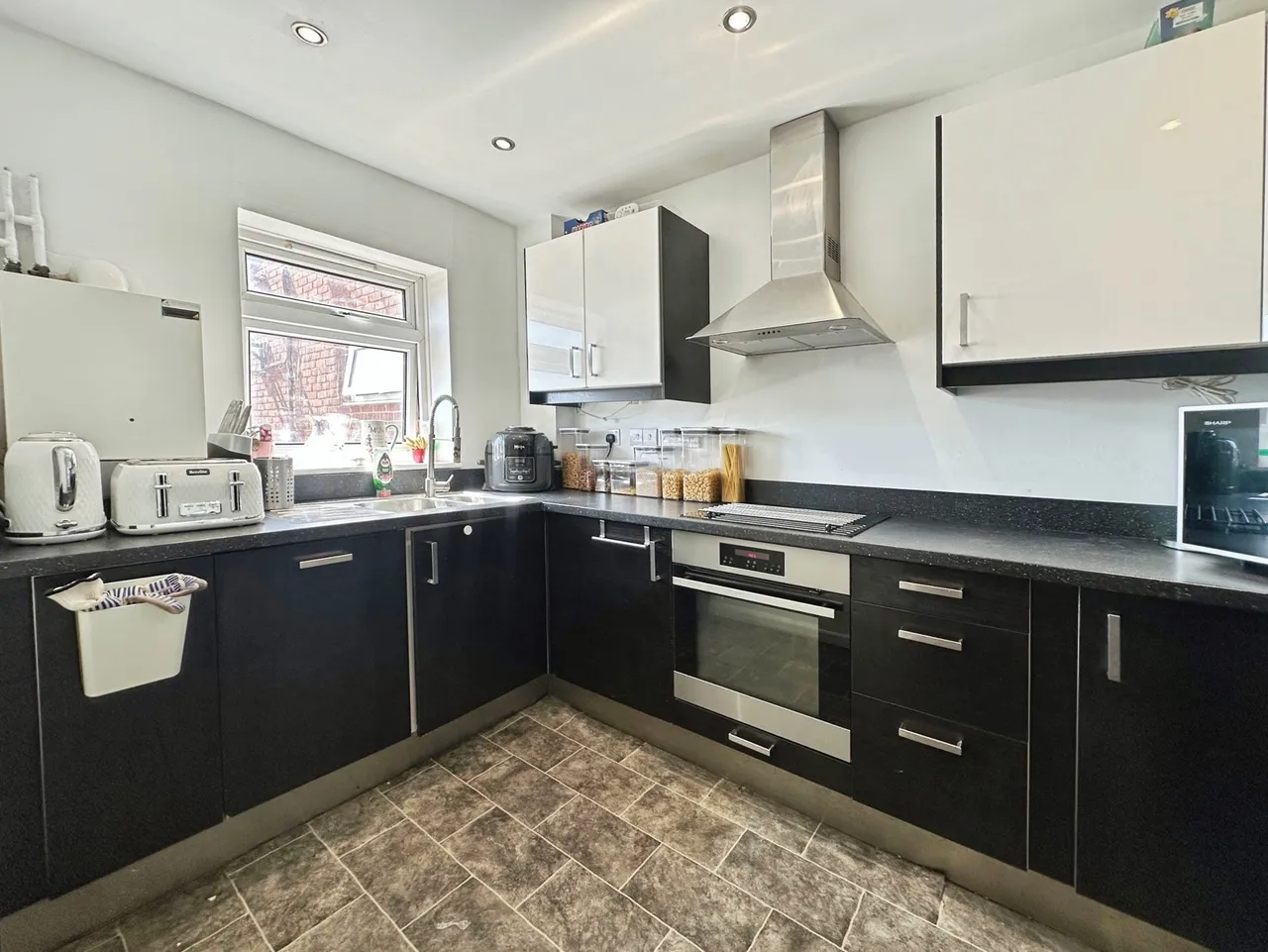 Elizabeth Close, Bracknell, Berkshire, RG12 9SY, photo 2