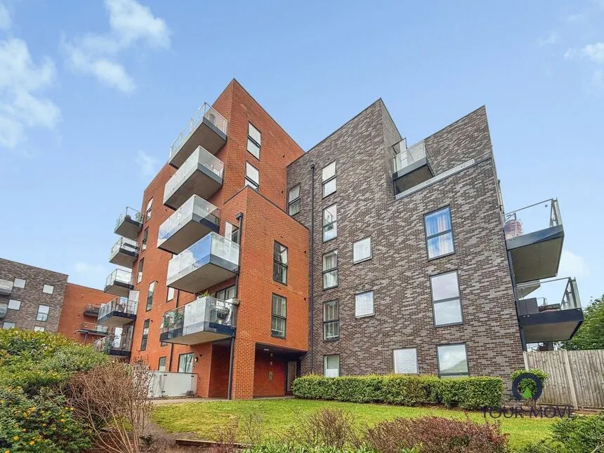 2 bed flat for sale — Larner Road, Erith, DA8