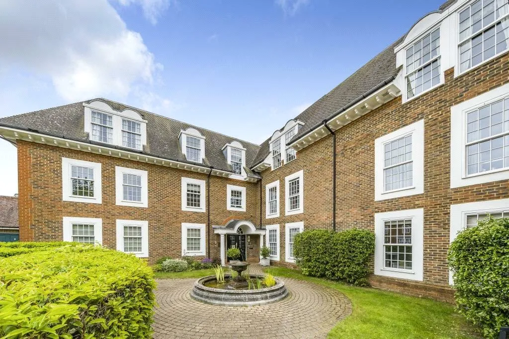 Wilton Court, Crossways Fees Apply, HP9, photo 7