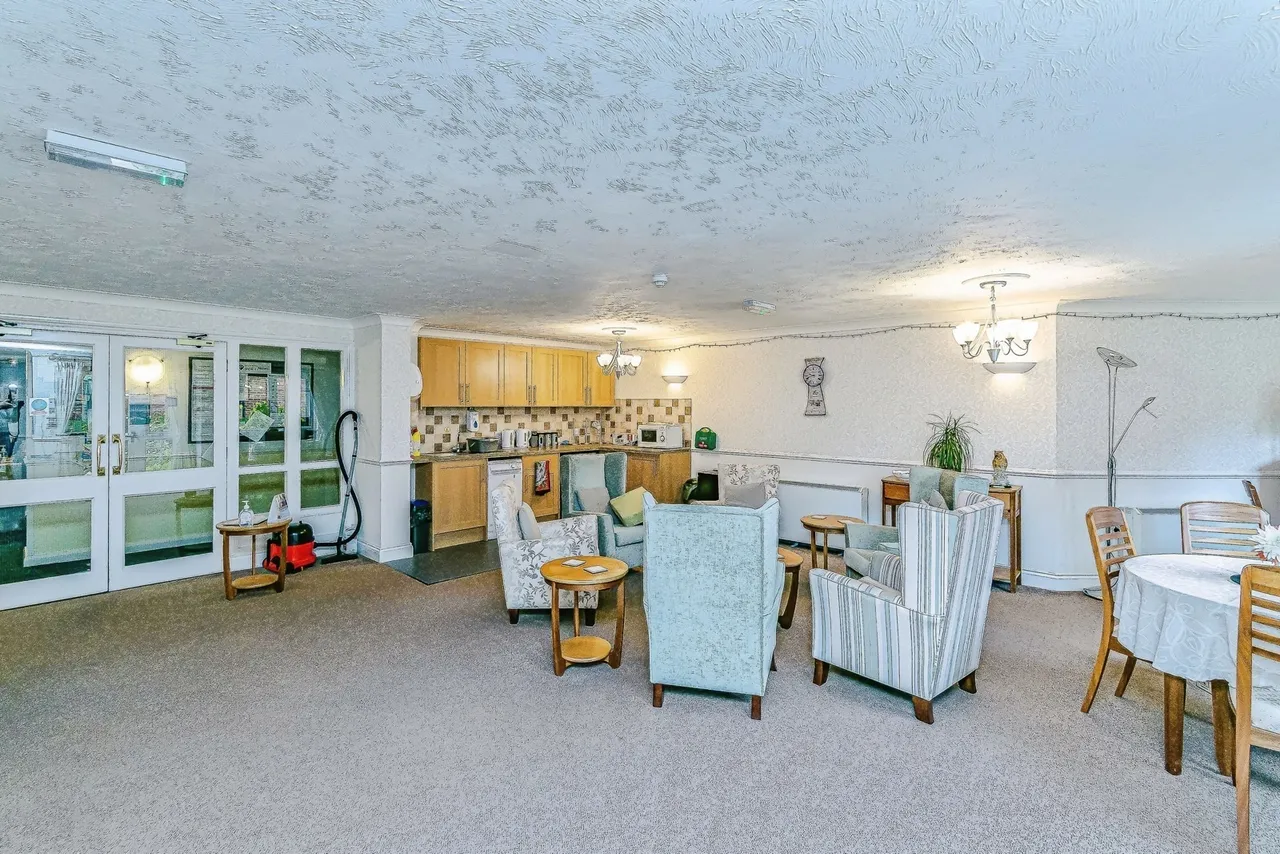 Chaldon Road, Caterham, Surrey, CR3, photo 12