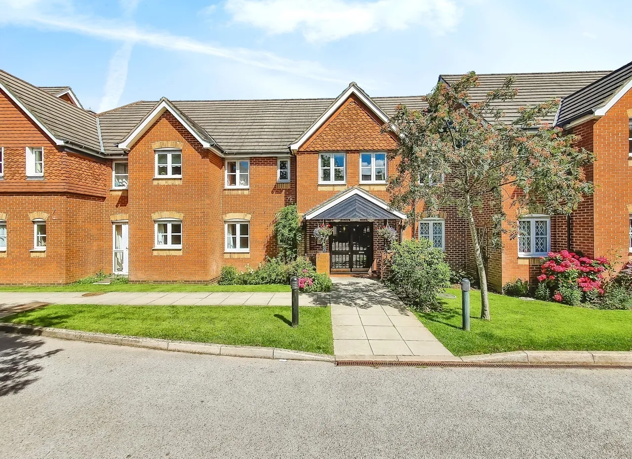 Chaldon Road, Caterham, Surrey, CR3, photo 8