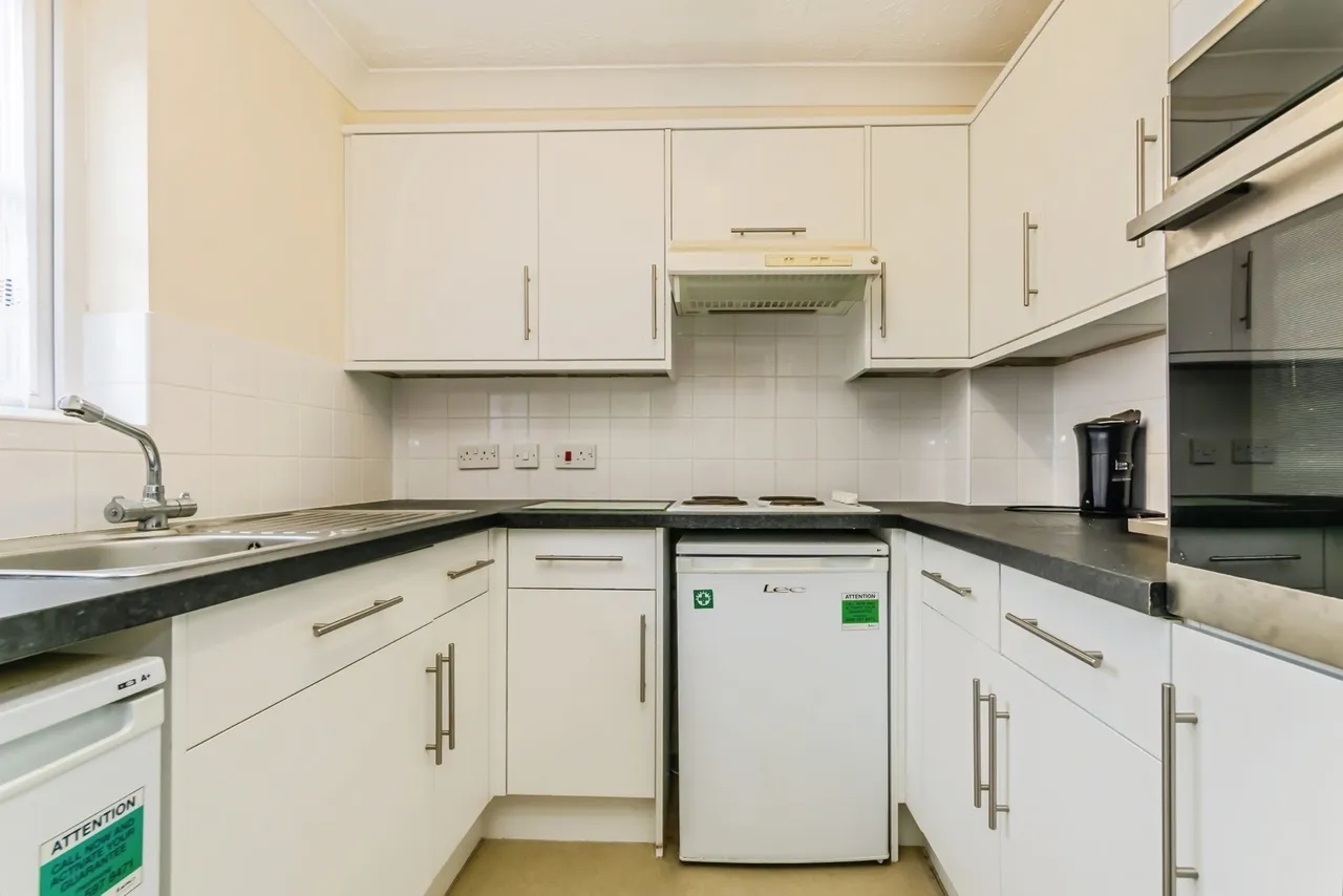 Chaldon Road, Caterham, Surrey, CR3, photo 3