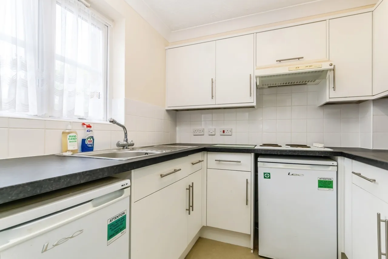 Chaldon Road, Caterham, Surrey, CR3, photo 6