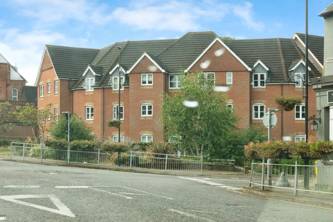Chaldon Road, Caterham, Surrey, CR3, photo 17