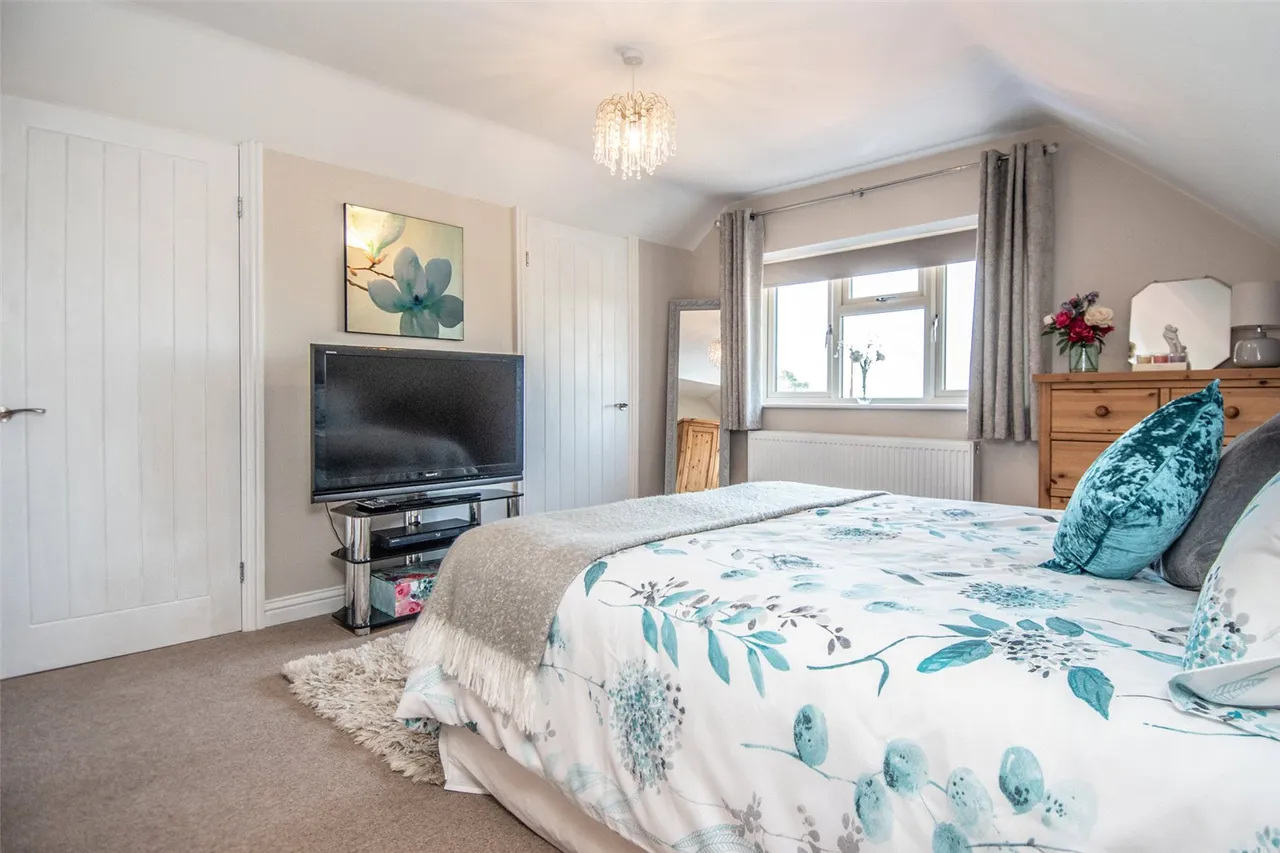 Worcester Road, Stoke Heath, Bromsgrove, Worcestershire, B61 7JA, photo 16