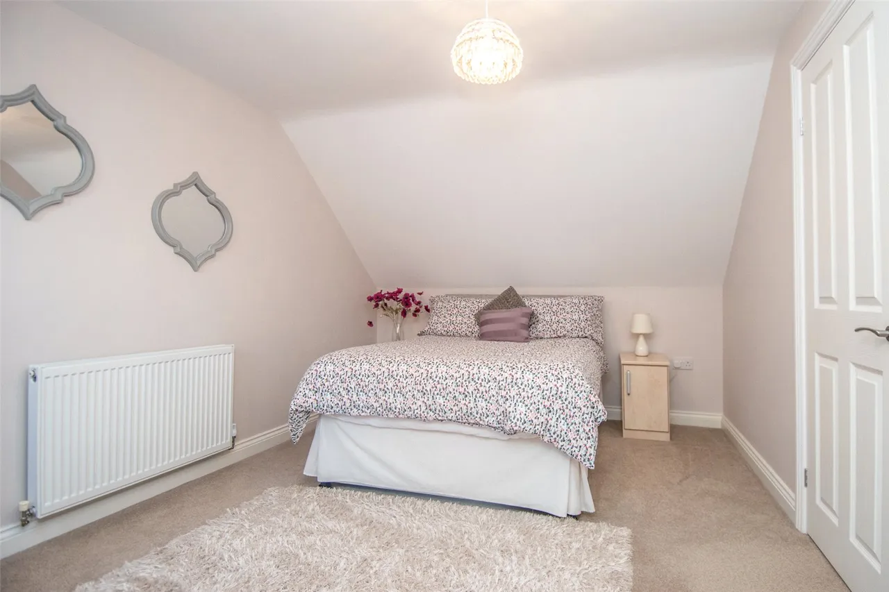 Worcester Road, Stoke Heath, Bromsgrove, Worcestershire, B61 7JA, photo 19