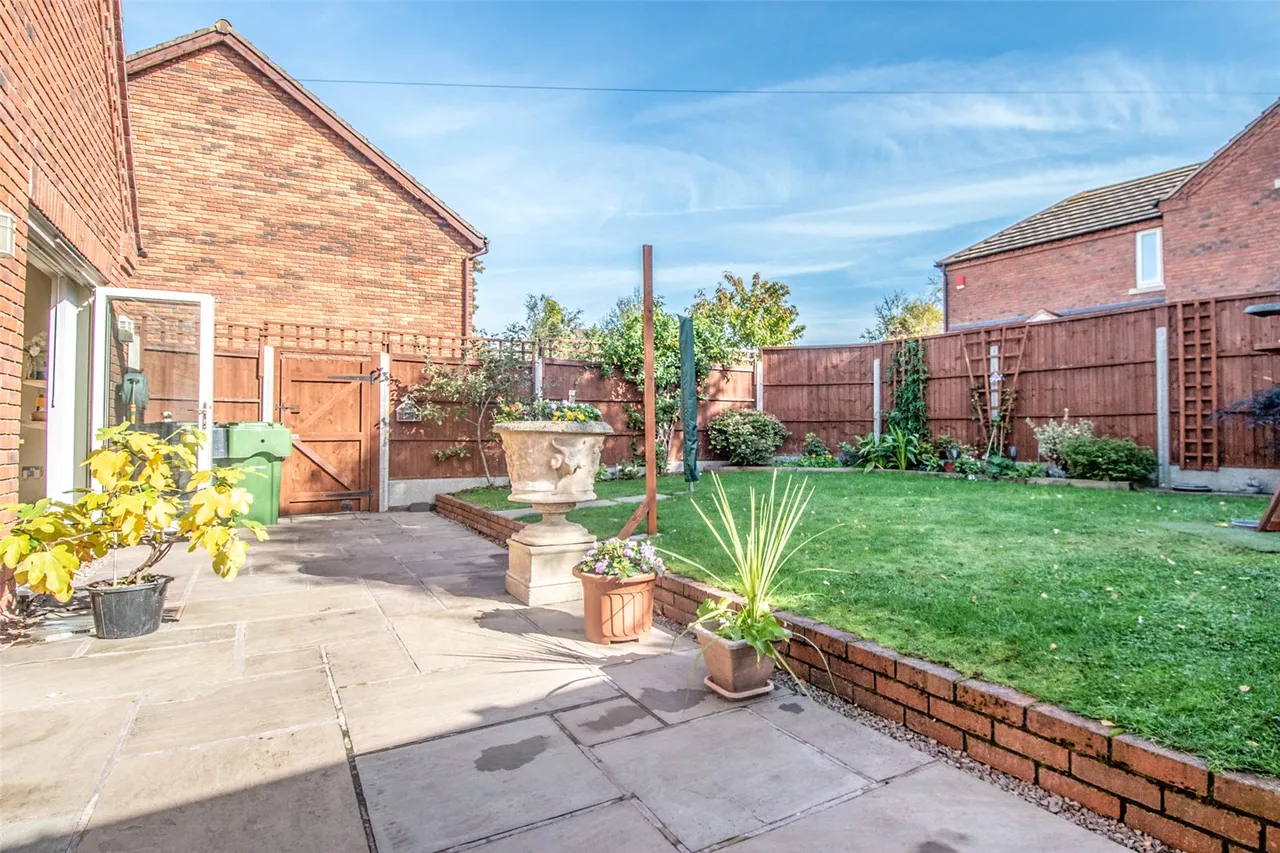 Worcester Road, Stoke Heath, Bromsgrove, Worcestershire, B61 7JA, photo 23