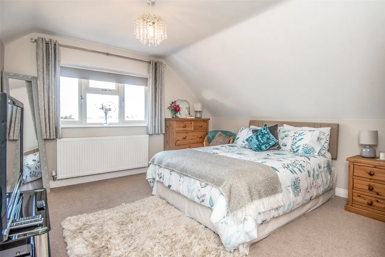 Worcester Road, Stoke Heath, Bromsgrove, Worcestershire, B61 7JA, photo 14