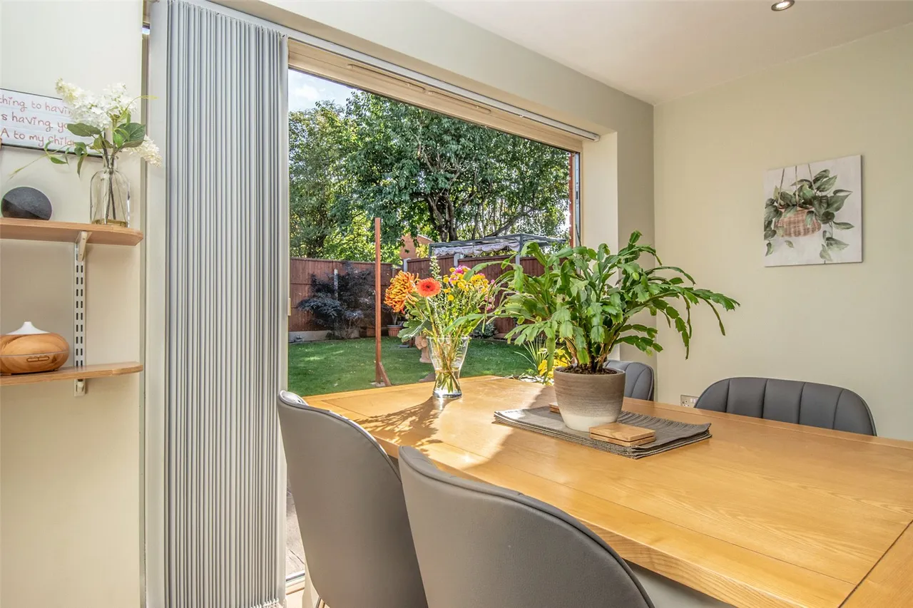 Worcester Road, Stoke Heath, Bromsgrove, Worcestershire, B61 7JA, photo 8