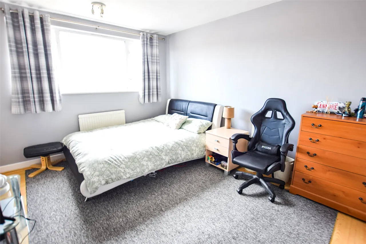 Thames Close, Farnborough, Hampshire, GU14 9ND, photo 8