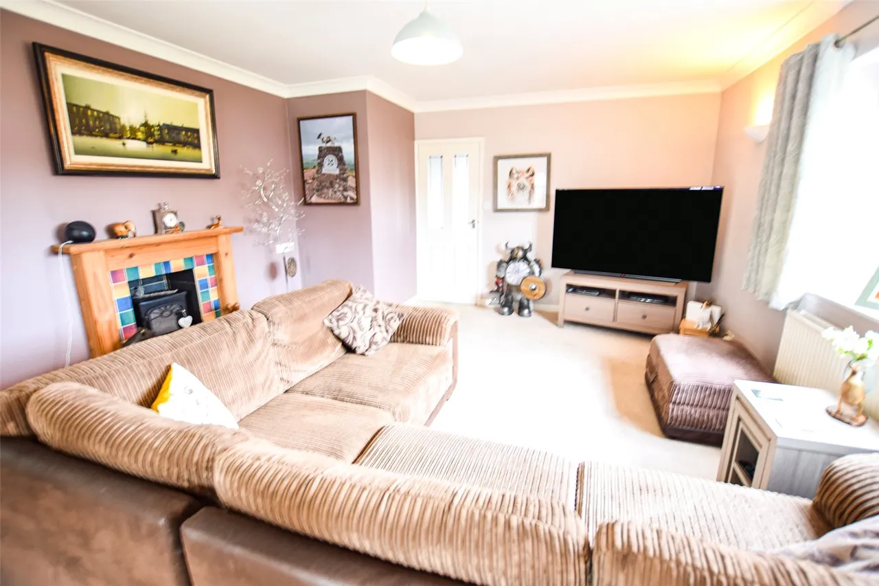 Thames Close, Farnborough, Hampshire, GU14 9ND, photo 14