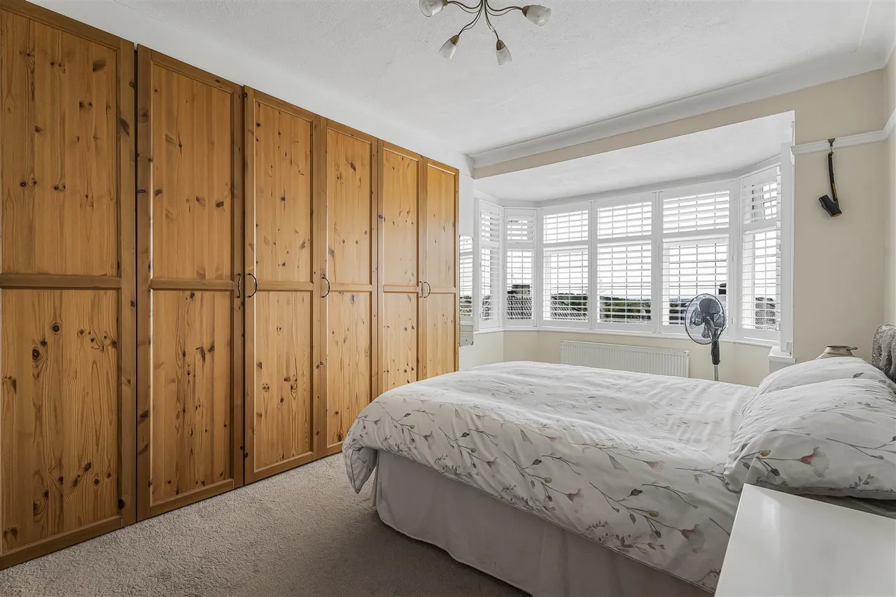 Priory Crescent, Wembley, HA0, photo 9