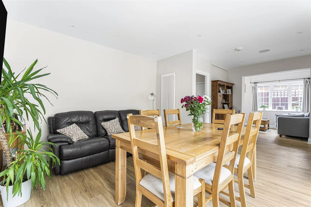 Priory Crescent, Wembley, HA0, photo 7