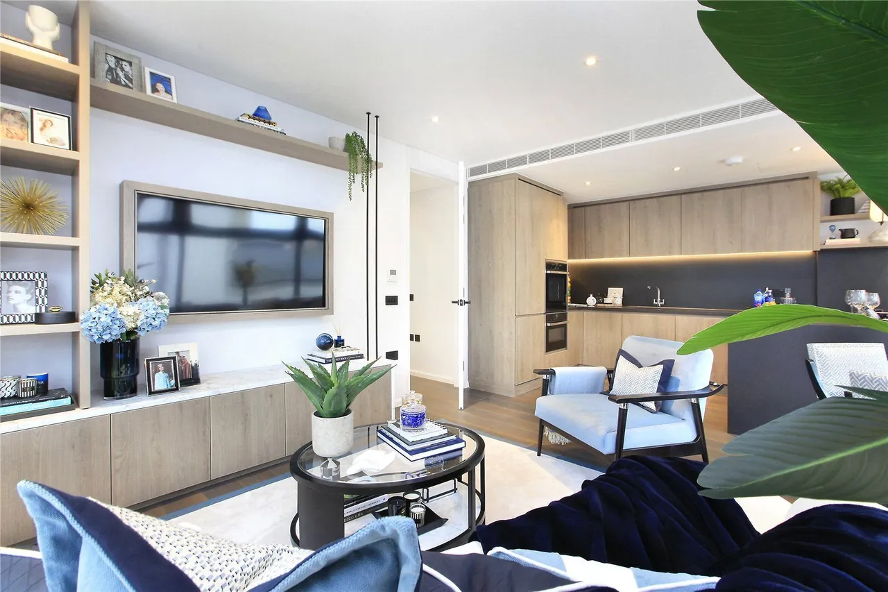 2 bed flat to rent, Montserrat Road, Putney, SW15