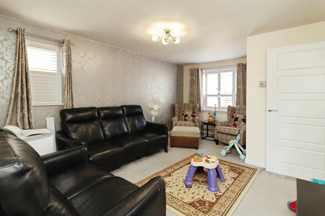 Sheppard Grove, Eagle Farm South, Milton Keynes, Buckinghamshire, MK17, photo 11