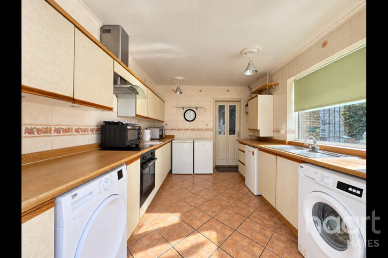 Dawley Road, Hayes, UB3, photo 6