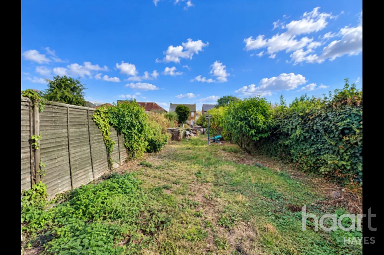 Dawley Road, Hayes, UB3, photo 18