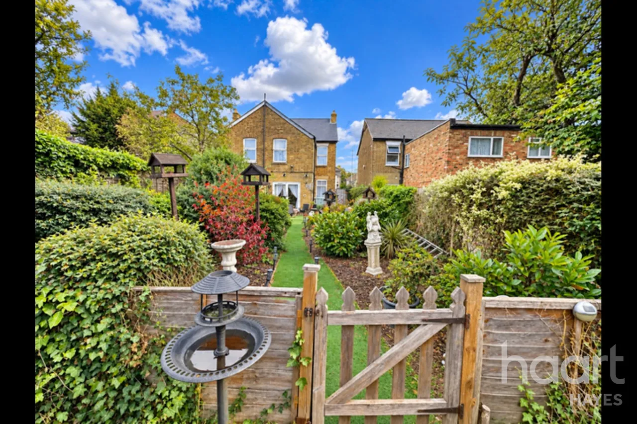Dawley Road, Hayes, UB3, photo 16