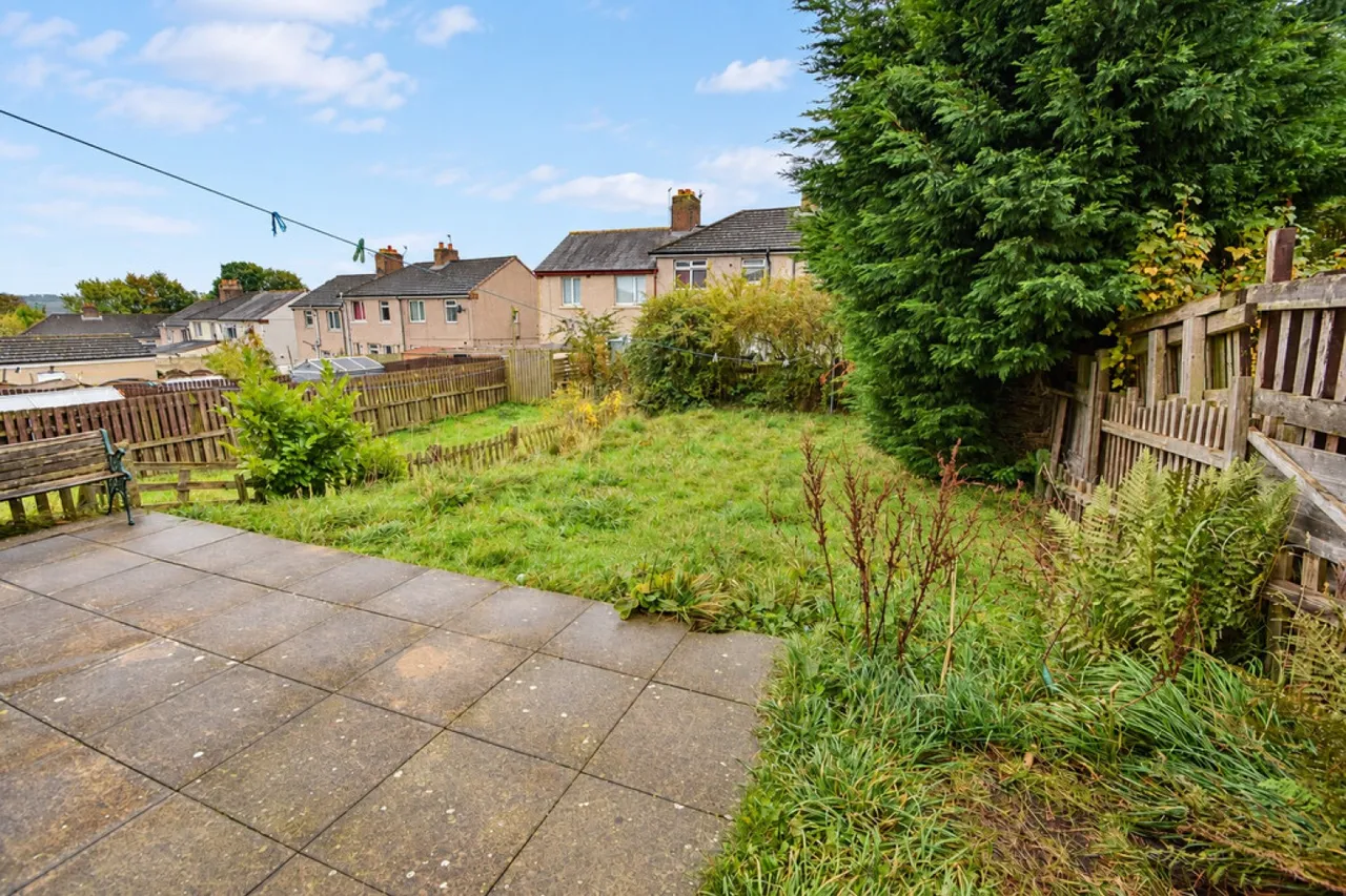 Keighley, BD22, photo 11