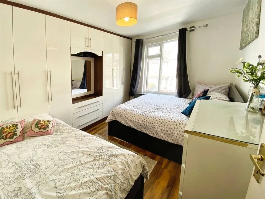 St. Marys Road, Watford, WD18, photo 8