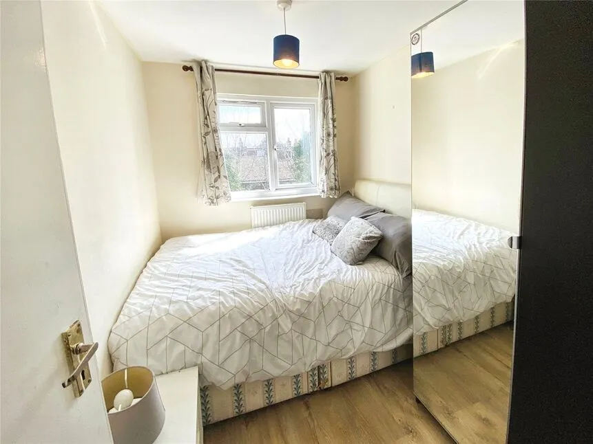 St. Marys Road, Watford, WD18, photo 9