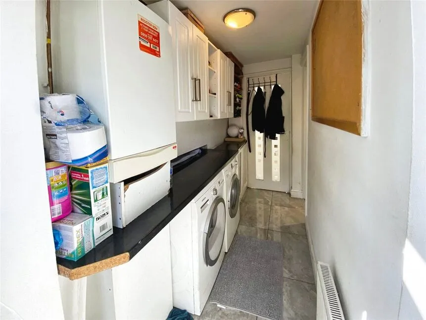 St. Marys Road, Watford, WD18, photo 6