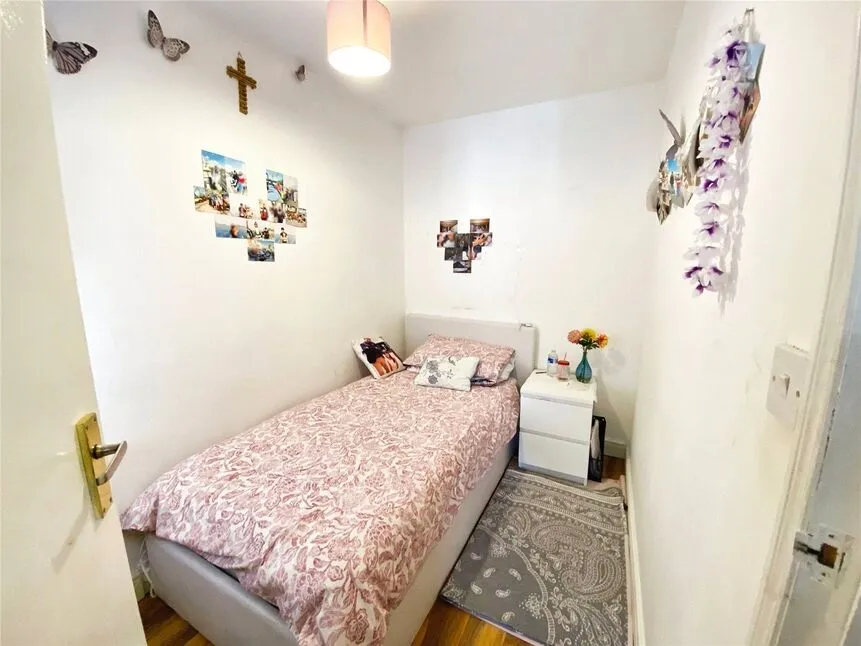 St. Marys Road, Watford, WD18, photo 10