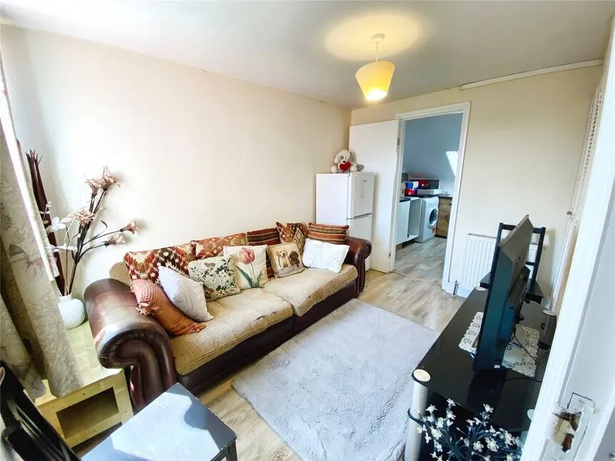 St. Marys Road, Watford, WD18, photo 13