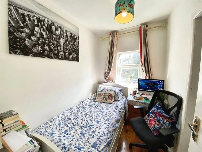 St. Marys Road, Watford, WD18, photo 12
