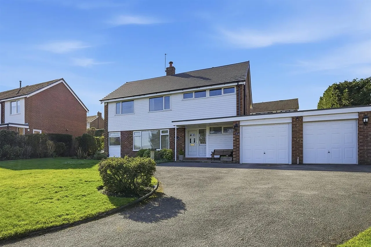 4 bed house for sale — Marl Edge, Prestbury