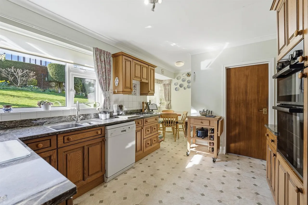 Marl Edge, Prestbury, photo 3