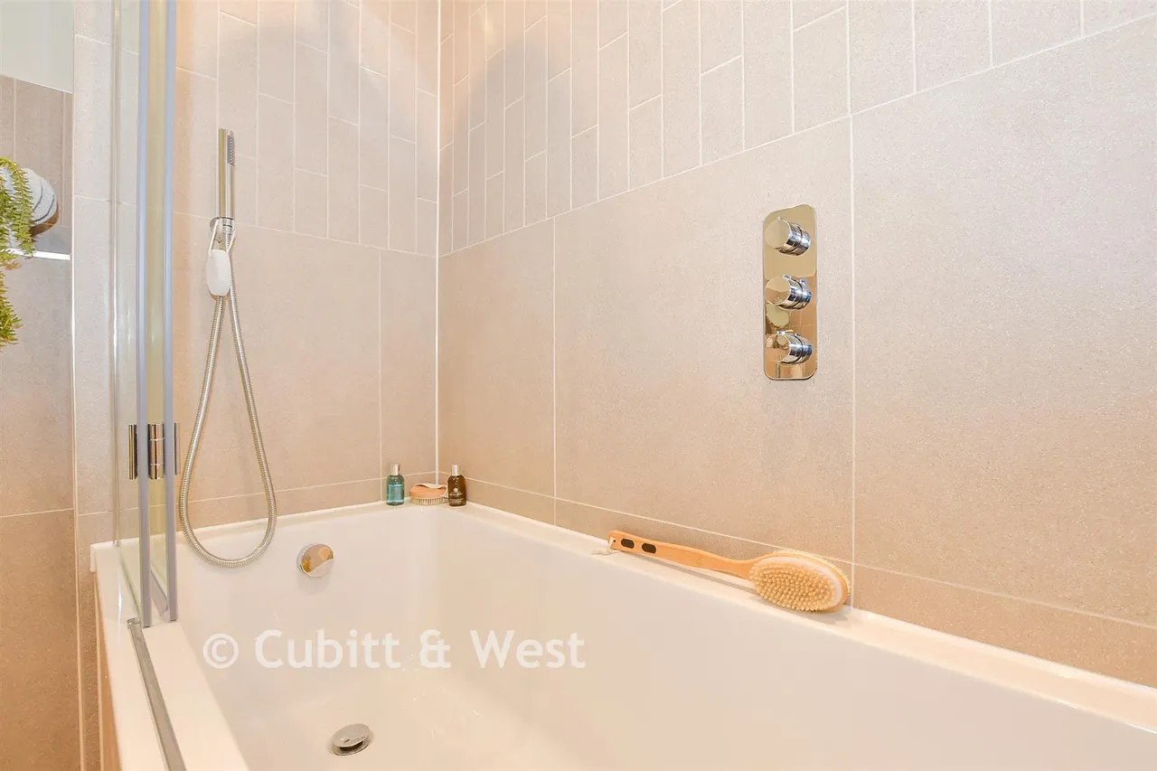 Outwood Lane, Chipstead, CR5, photo 11