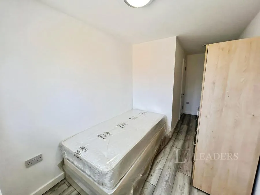 1 bed house to rent, Rochford Drive, Luton, LU2