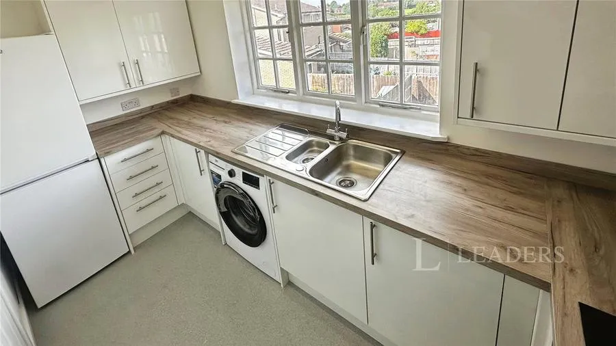 Rochford Drive, Luton, LU2, photo 8