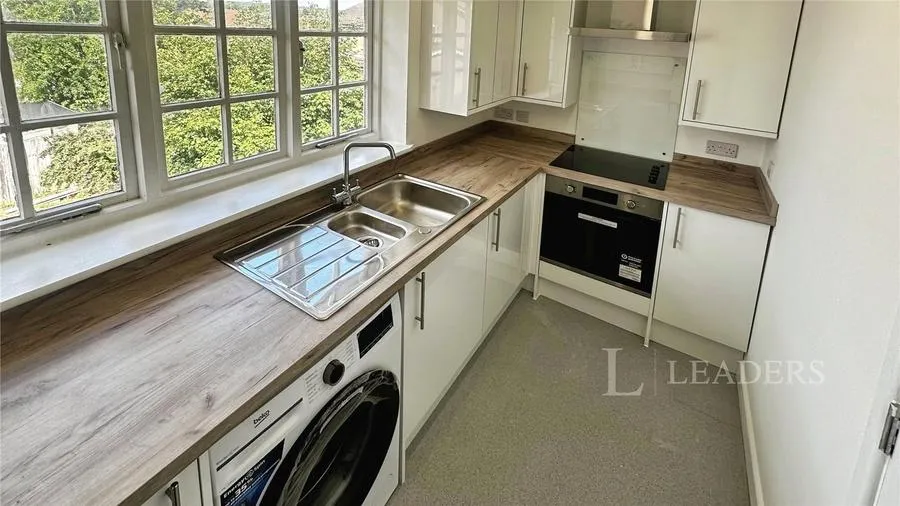 Rochford Drive, Luton, LU2, photo 7
