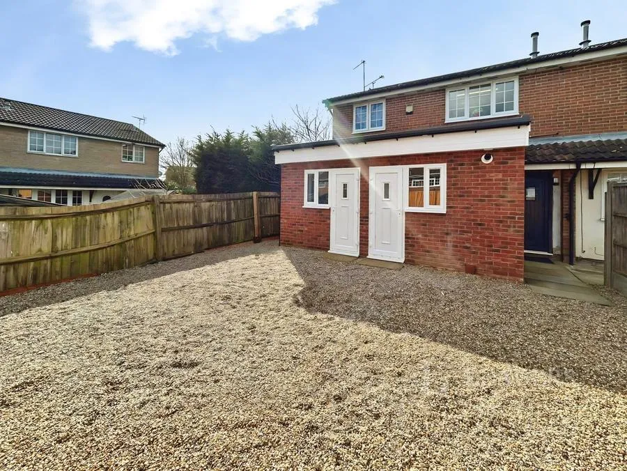 Rochford Drive, Luton, LU2, photo 11