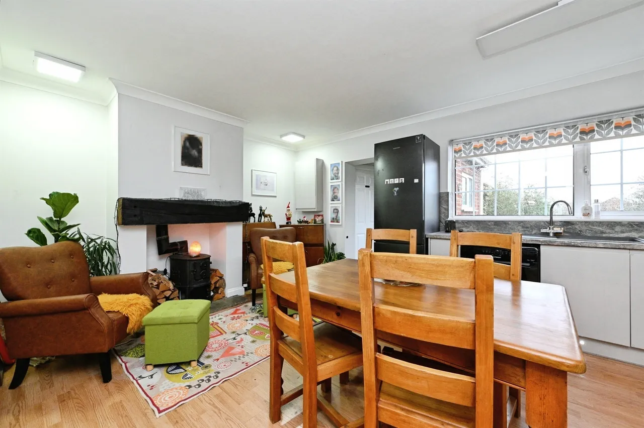 St. Marys Terrace, Middleton, PE32, photo 4