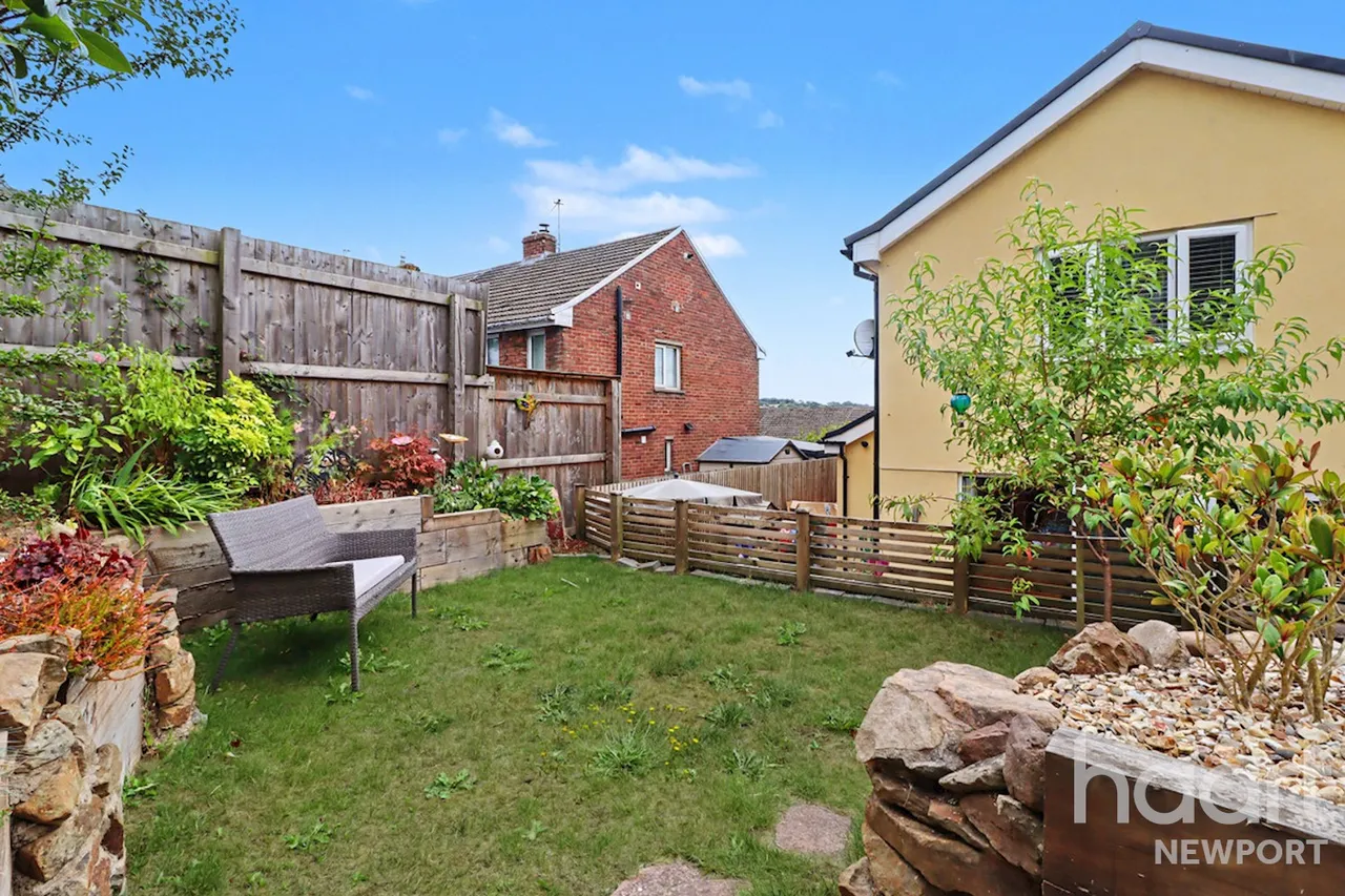 Tudor Crescent, Newport, NP10, photo 28