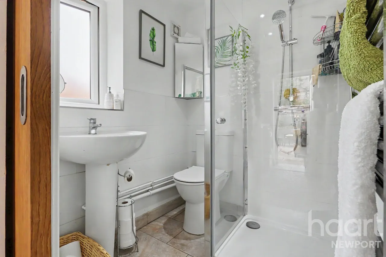 Tudor Crescent, Newport, NP10, photo 10