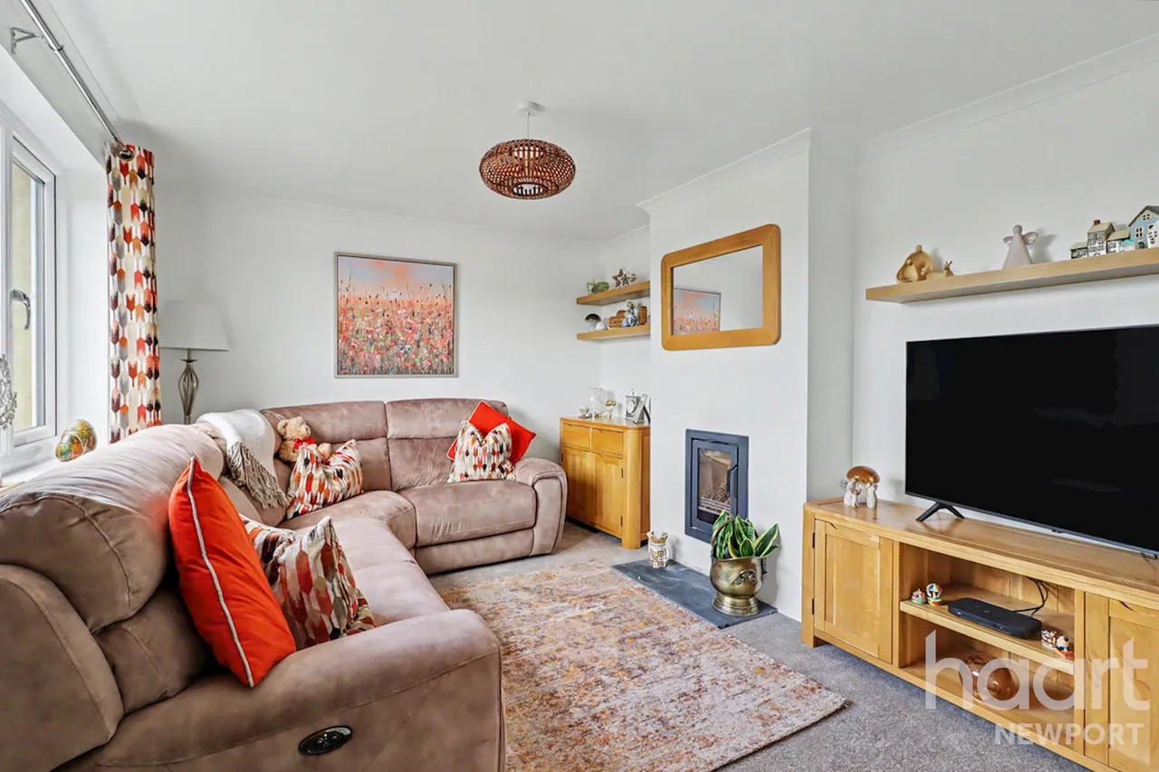 Tudor Crescent, Newport, NP10, photo 4