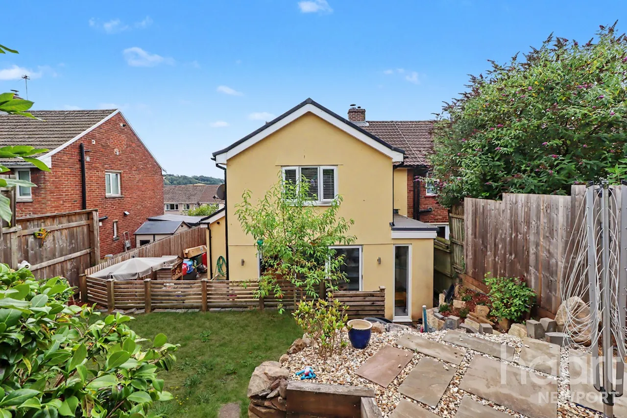Tudor Crescent, Newport, NP10, photo 16
