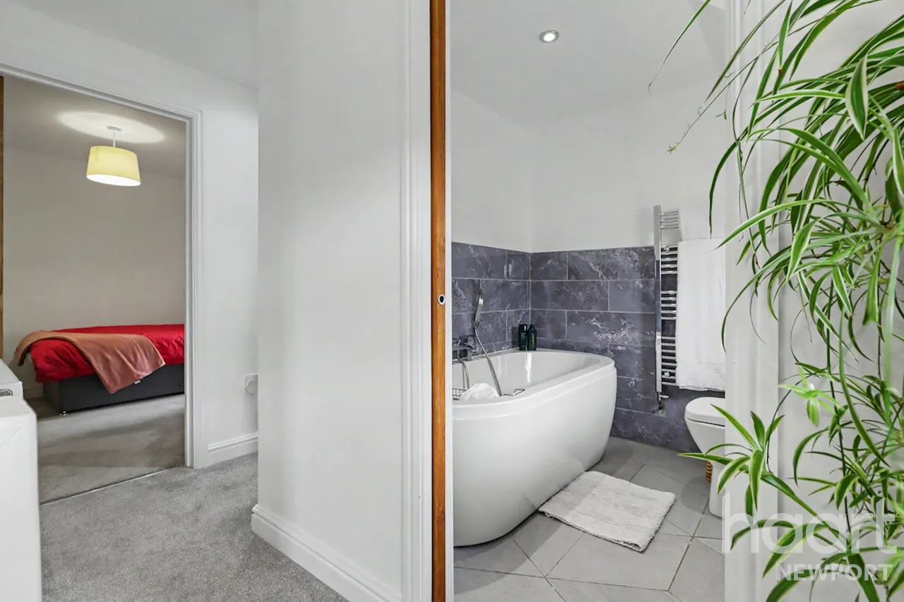 Tudor Crescent, Newport, NP10, photo 19