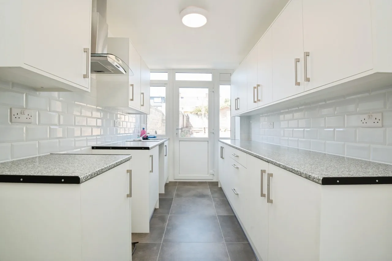Weare Close, NEWPORT, Gwent, NP20, photo 7