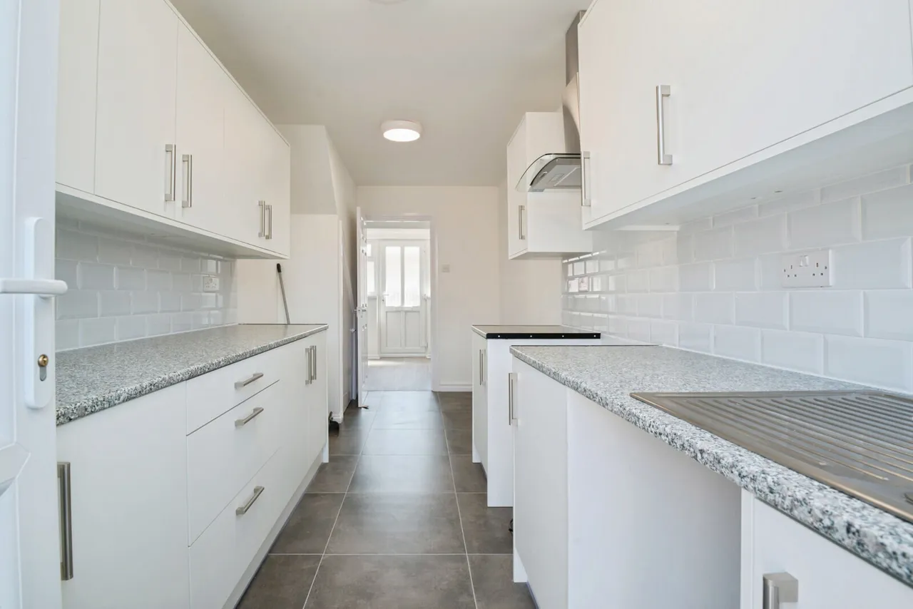 Weare Close, NEWPORT, Gwent, NP20, photo 8